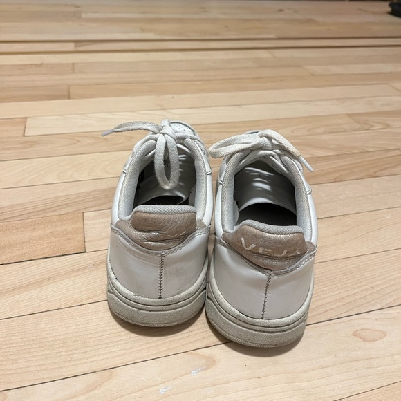 Veja V-10 leather sneakers - Picture 3 of 4